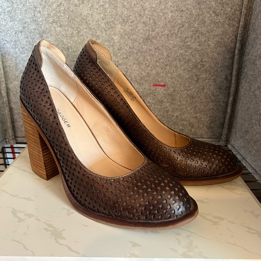 Kelsi Dagger Brown Textured Heels